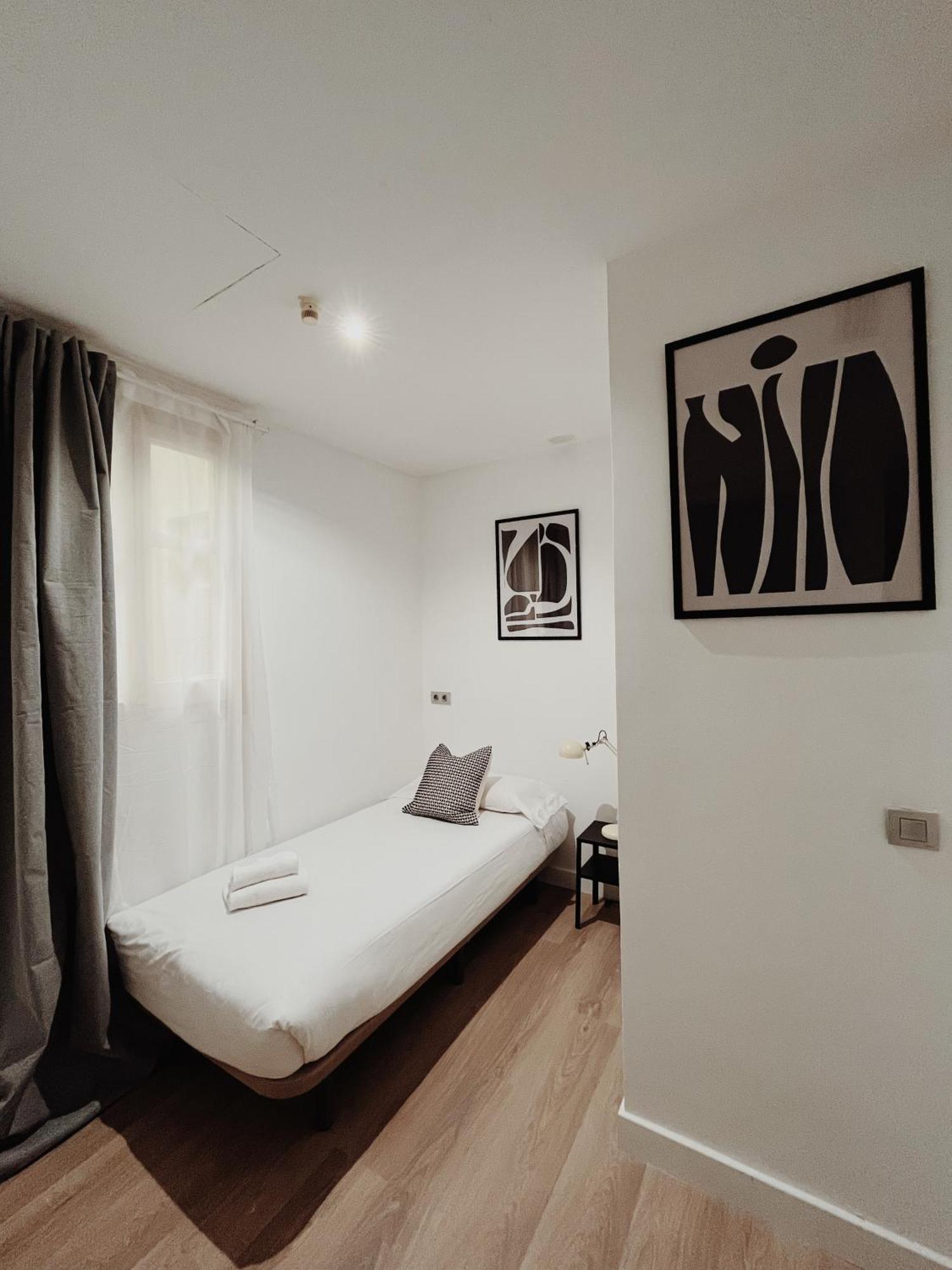 Apartamentos Express By Gaiarooms Barcellona Esterno foto
